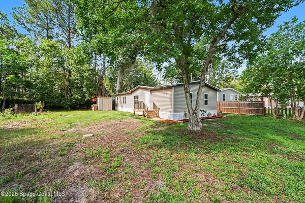 $199,000 | 24414 Maxwell Street, Astor, FL 32102