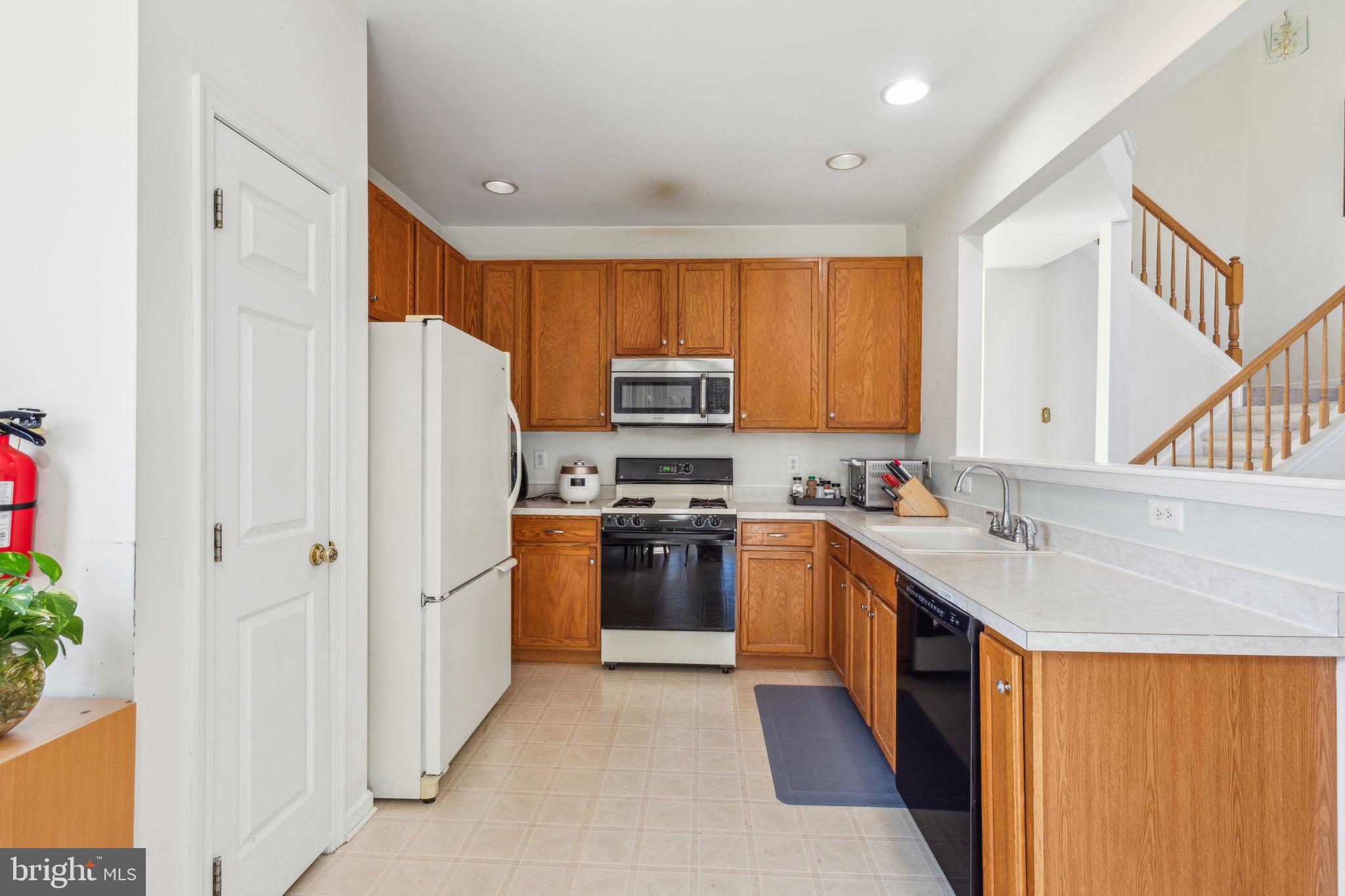 54 Threadleaf Terrace Burlington, NJ 08016 - Photo 17 of 48 Gallery Image 17
