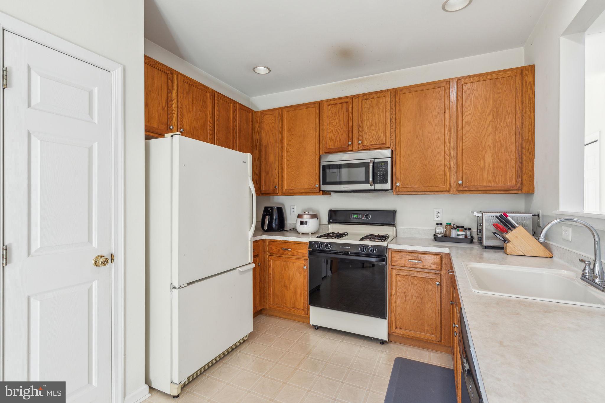 54 Threadleaf Terrace Burlington, NJ 08016 - Photo 18 of 48 Gallery Image 18