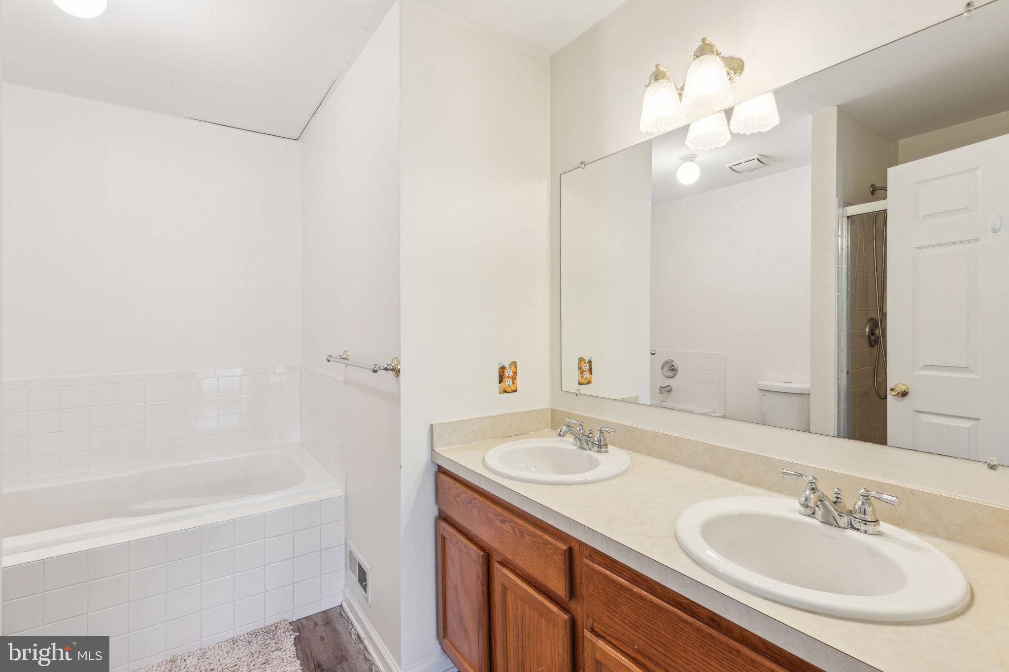 54 Threadleaf Terrace Burlington, NJ 08016 - Photo 39 of 48 Gallery Image 39