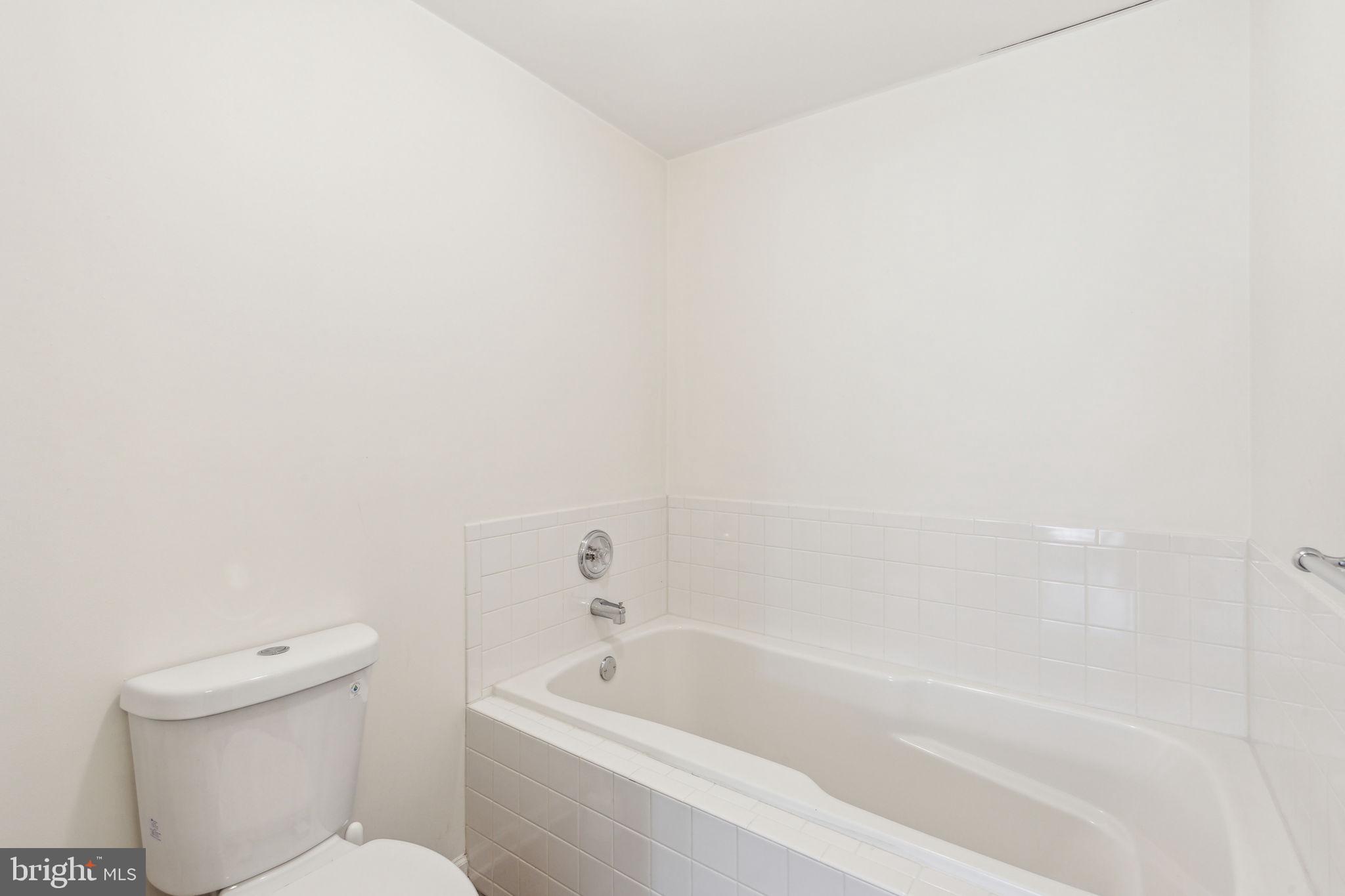 54 Threadleaf Terrace Burlington, NJ 08016 - Photo 40 of 48 Gallery Image 40