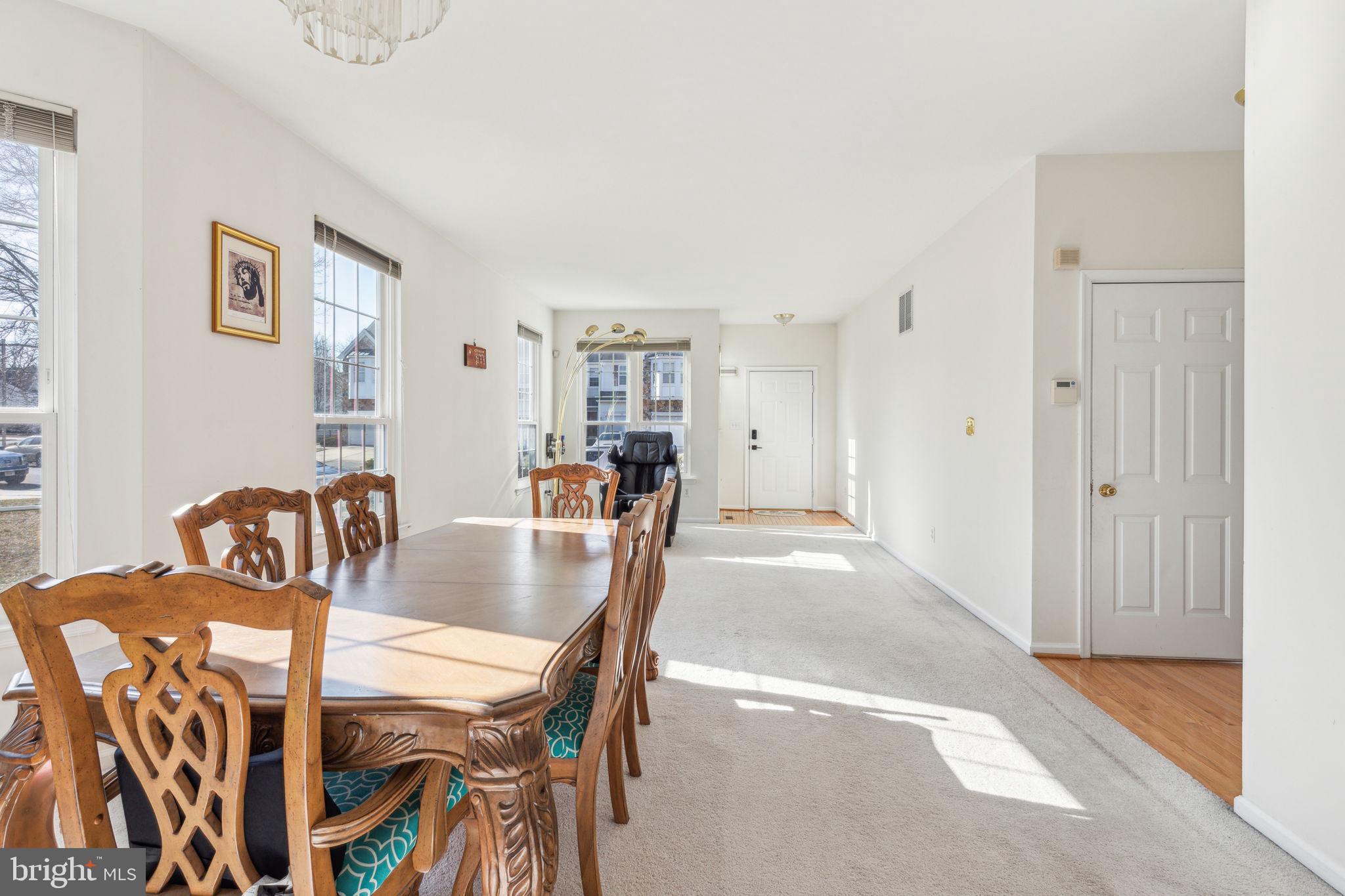 54 Threadleaf Terrace Burlington, NJ 08016 - Photo 9 of 48 Gallery Image 9
