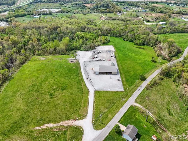 $1,299,900 | 15 Hampel Industrial Drive, Moscow Mills, MO 63362