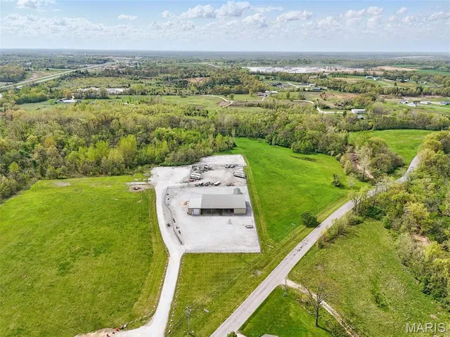 $1,299,900 | 15 Hampel Industrial Drive, Moscow Mills, MO 63362