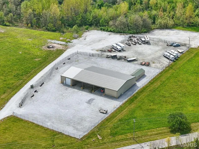 $1,299,900 | 15 Hampel Industrial Drive, Moscow Mills, MO 63362