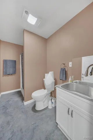 $1,299,900 | 15 Hampel Industrial Drive, Moscow Mills, MO 63362