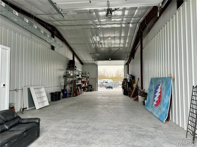 $1,299,900 | 15 Hampel Industrial Drive, Moscow Mills, MO 63362