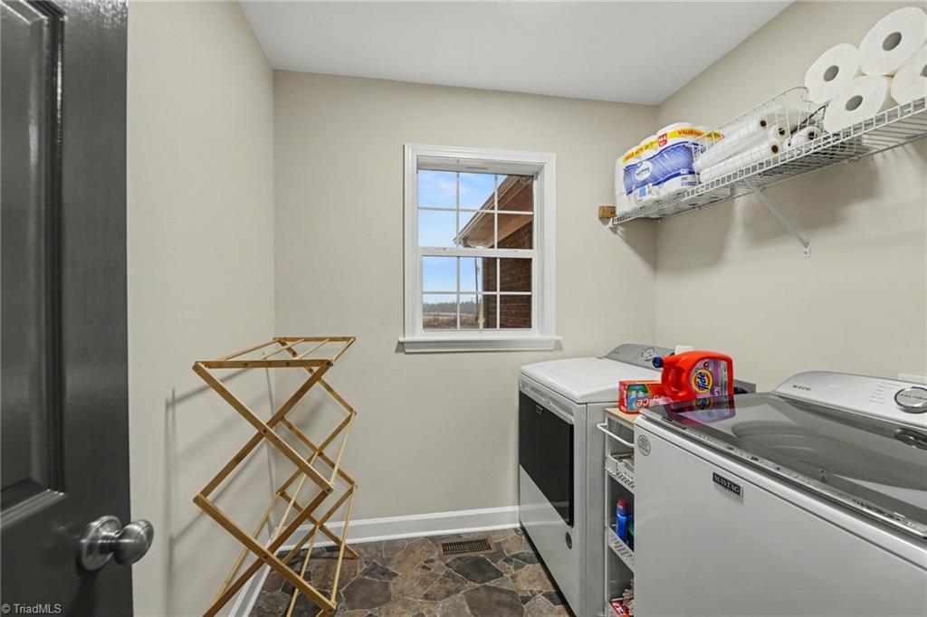 5421 Waynick Meadow Road Asheboro, NC 27205 - Photo 17 of 28 Laundry