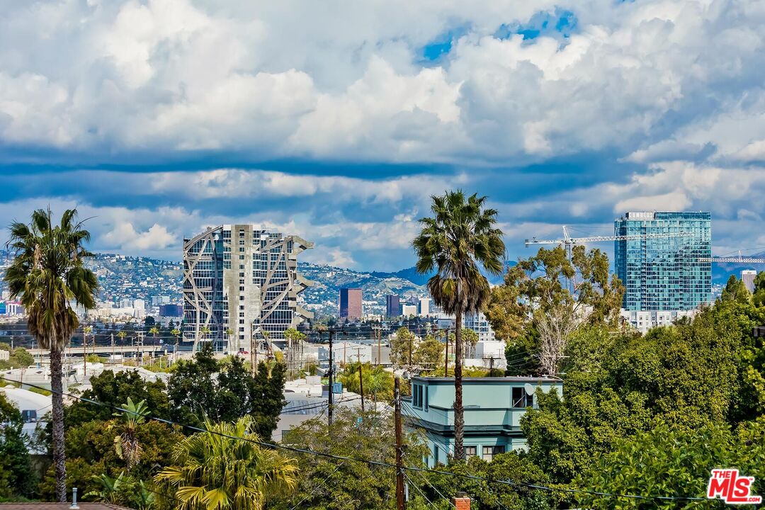 3838 Crestview Road Culver City, CA 90232 - Photo 28 of 53 a view of a city