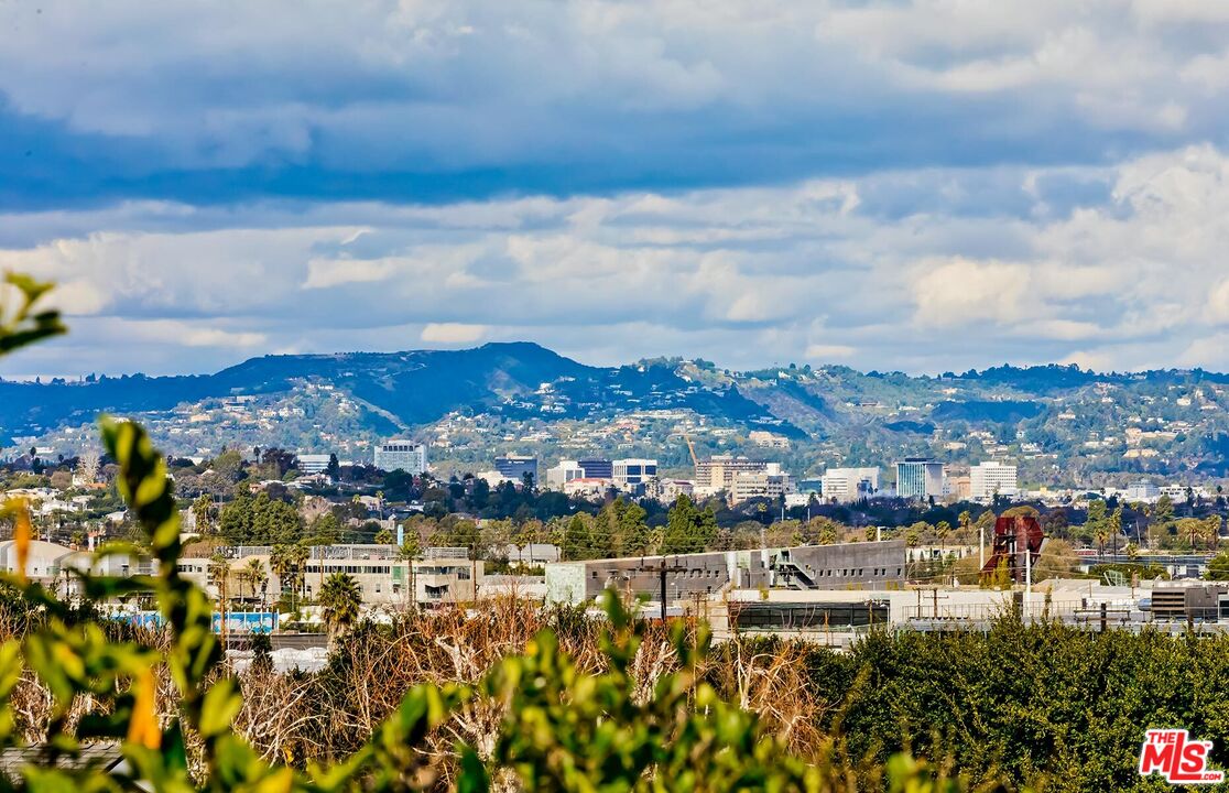 3838 Crestview Road Culver City, CA 90232 - Photo 51 of 53 a view of a city
