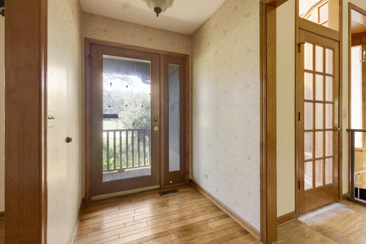 75 Sherwood Road Elgin, IL 60120 - Photo 4 of 26