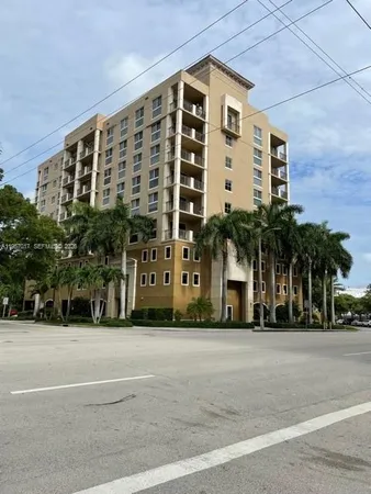 $480,000 | 2650 Southwest 37th Avenue, Unit 501, Miami, FL 33134