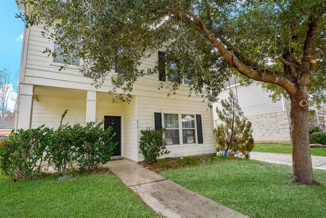 $340,000 | 812 Dragonfly Drive, Conroe, TX 77301