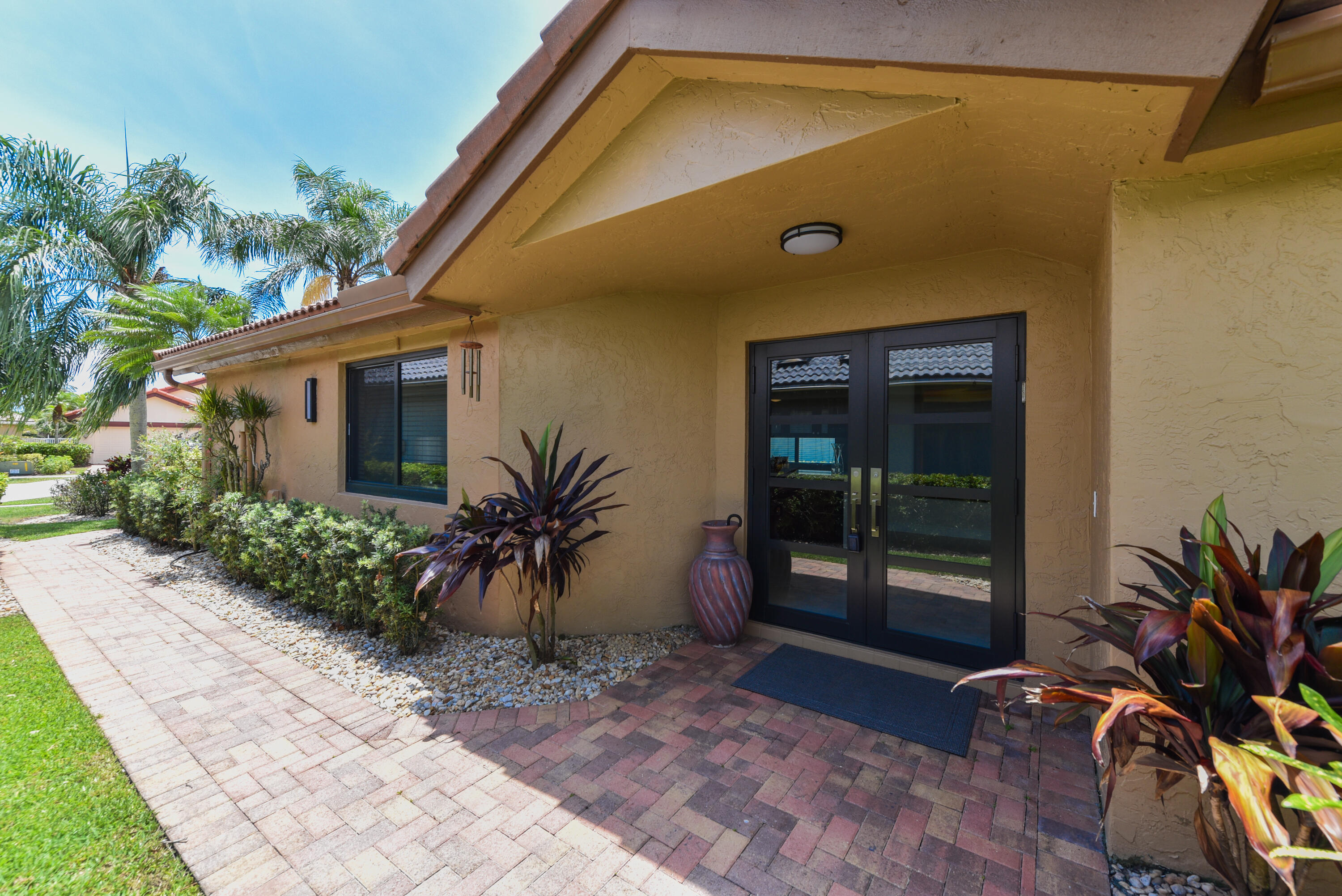 11204 Cloverleaf Circle Boca Raton, FL 33428 - Photo 7 of 85 11204 Cloverleaf Cir Boca-print-006-015-