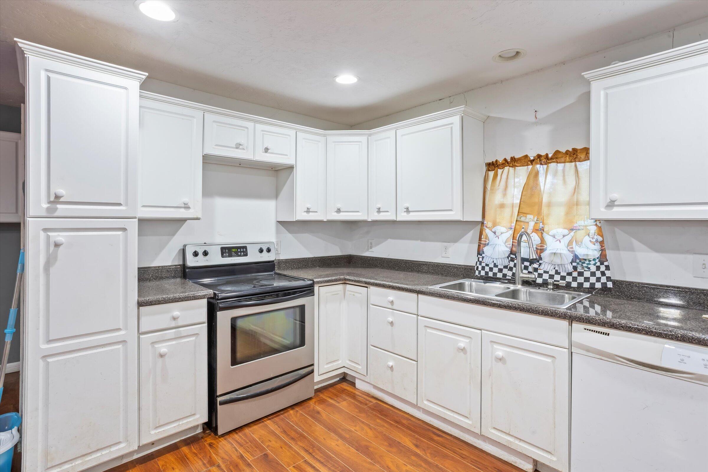 891 Rustic Oak Bend Hephzibah, GA 30815 - Photo 5 of 31 09-IMG_2132