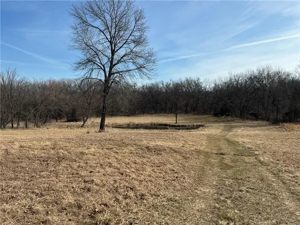 $289,000 | 3177 Florida Road, Pomona, KS 66076