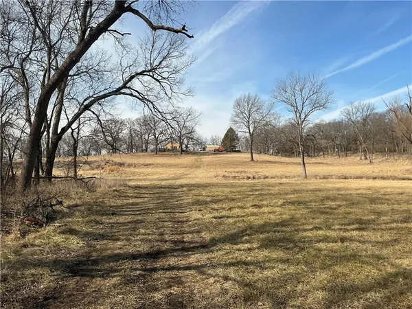 $289,000 | 3177 Florida Road, Pomona, KS 66076