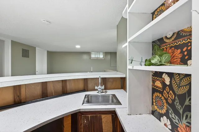 $325,000 | 1812 Carl Street, Lauderdale, MN 55113