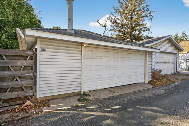 $325,000 | 1812 Carl Street, Lauderdale, MN 55113