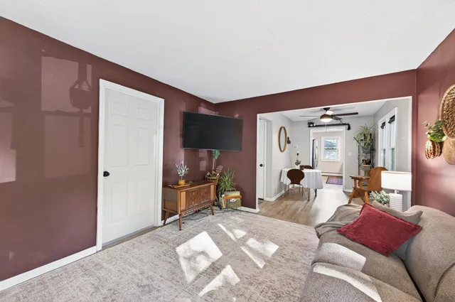 $325,000 | 1812 Carl Street, Lauderdale, MN 55113