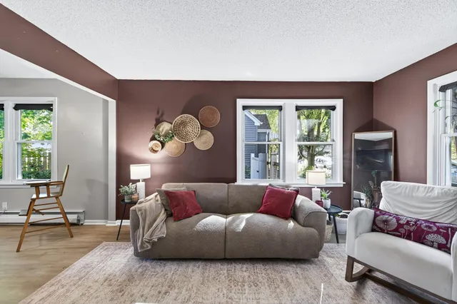 $325,000 | 1812 Carl Street, Lauderdale, MN 55113