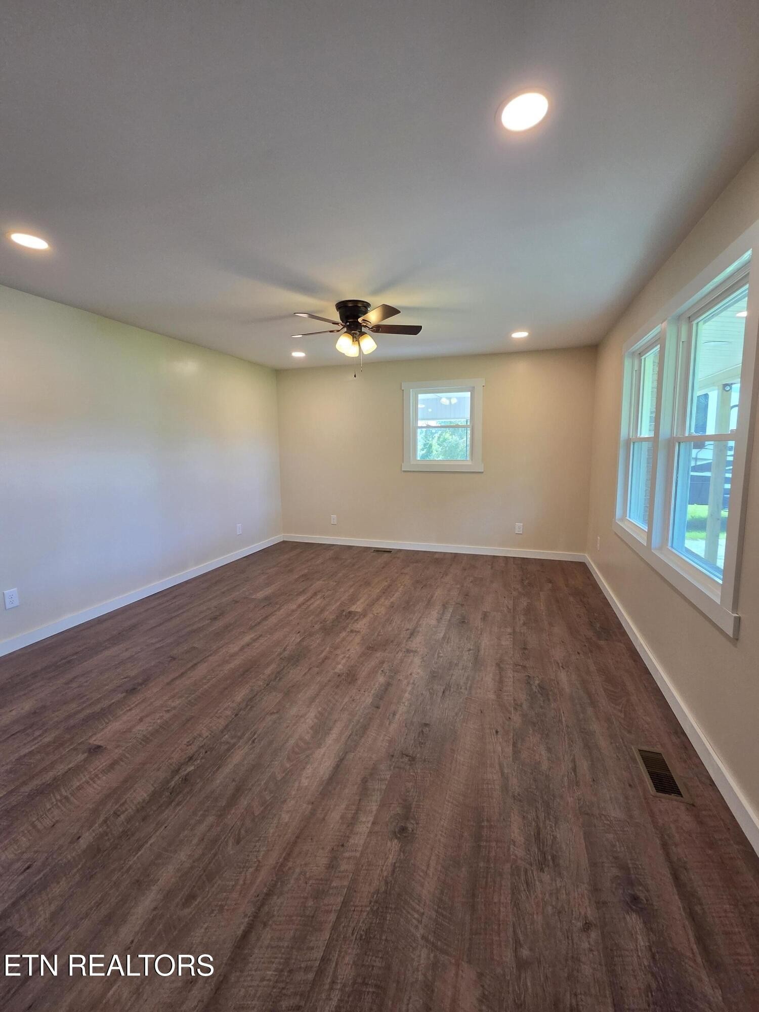 220 Harden Road Sparta, TN 38583 - Photo 4 of 18