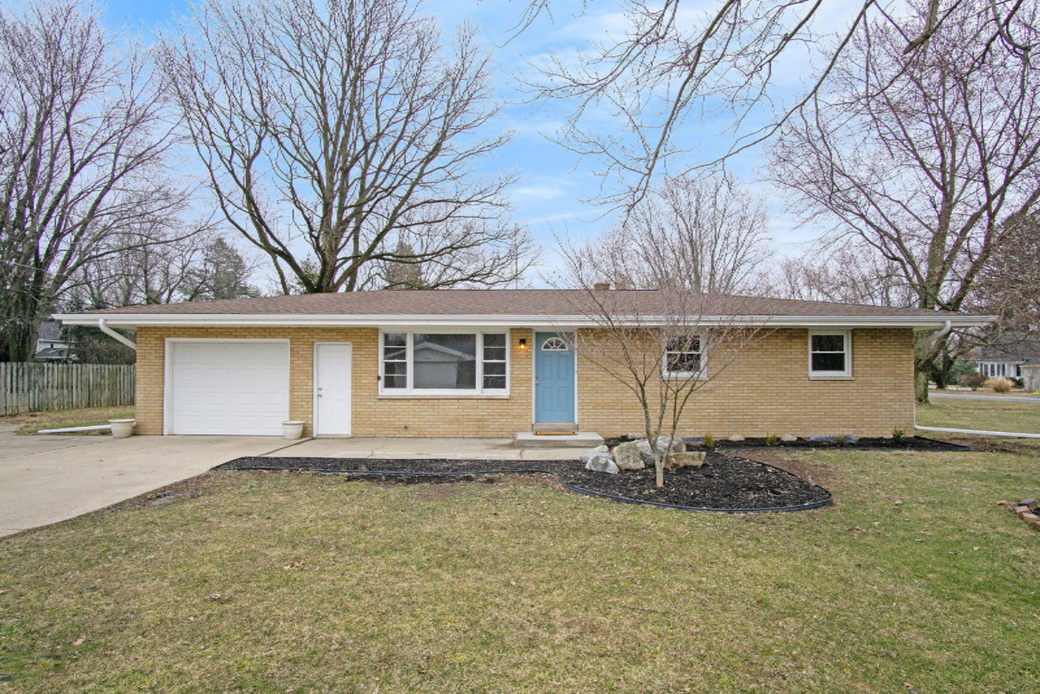 3133 McLin Road St. Joseph, MI 49085 - Photo 1 of 23 DSC02400