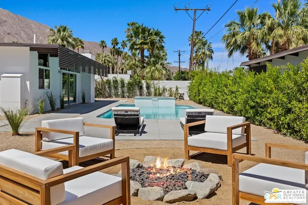 $2,495,000 | 2020 South Navajo Drive, Palm Springs, CA 92264