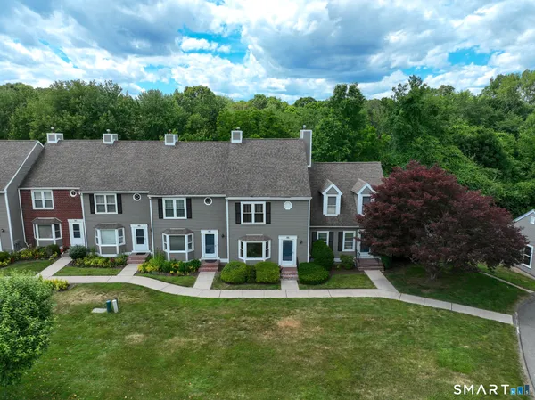 $424,900 | 214 Georgetown Drive, Unit 214, Glastonbury, CT 06033