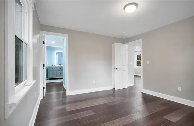 $379,900 | 346 Middlebury Road, Middlebury, CT 06762