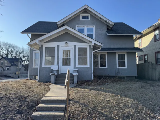 $1,100 | 2702 Leclaire Street, Unit 3, Davenport, IA 52803