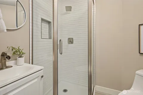 $1,999,000 | 8202 196th Avenue Northeast, Redmond, WA 98053