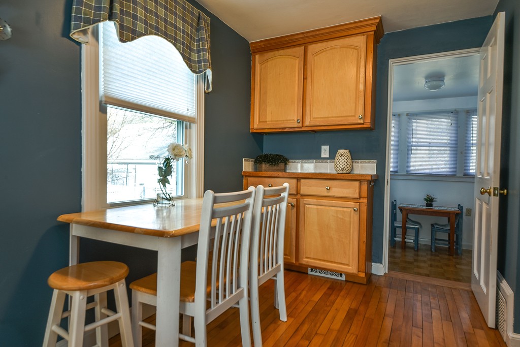54 Elda Road Framingham, MA 01701 - Photo 6 of 20