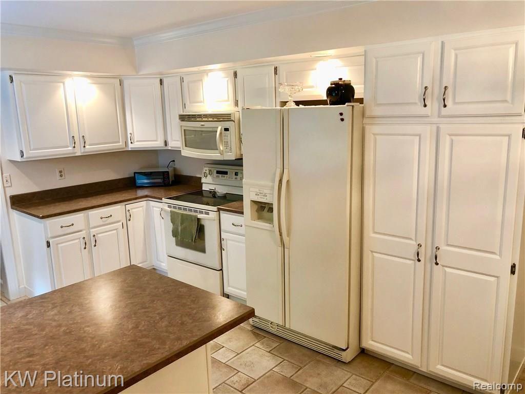 3599 Angus Road Fort Gratiot, MI 48059 - Photo 21 of 57 IMG_3042.jpg