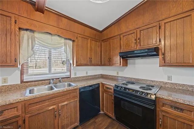 $300,000 | 1311 Virginia Street, Eden, NC 27288