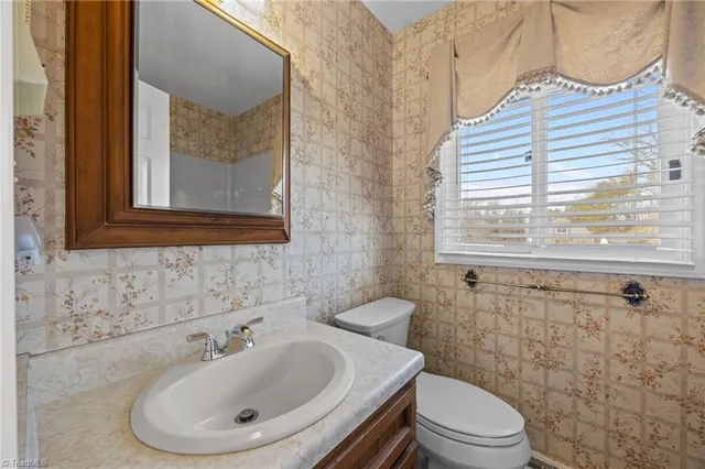 $300,000 | 1311 Virginia Street, Eden, NC 27288