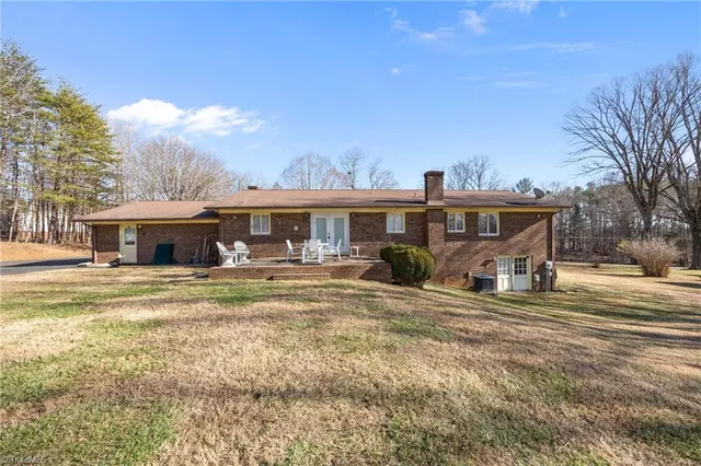 $300,000 | 1311 Virginia Street, Eden, NC 27288