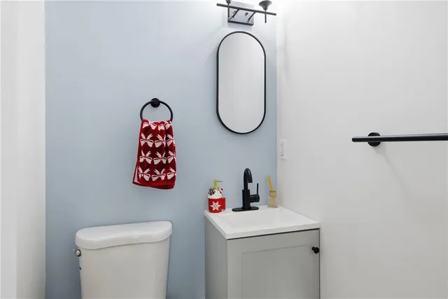 $300,000 | 504 East Oak Street, Olathe, KS 66061