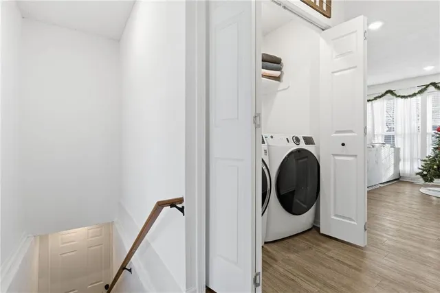 $300,000 | 504 East Oak Street, Olathe, KS 66061