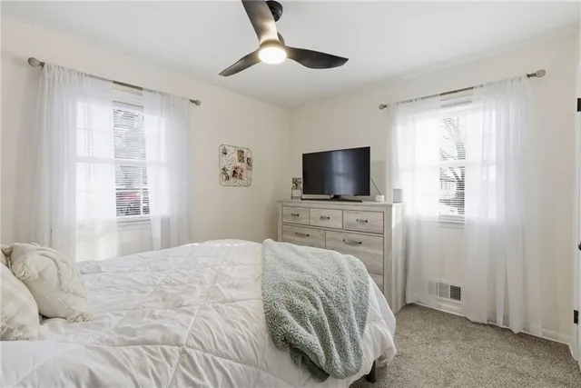 $300,000 | 504 East Oak Street, Olathe, KS 66061