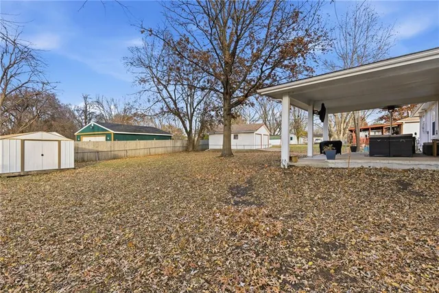 $300,000 | 504 East Oak Street, Olathe, KS 66061