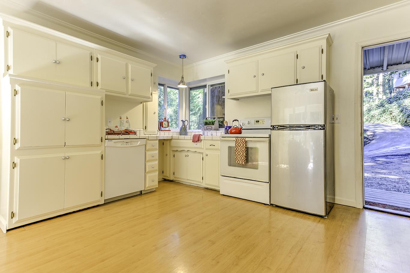 206 Madrona Road Boulder Creek, CA 95006 - Photo 11 of 21 Gallery Image 11