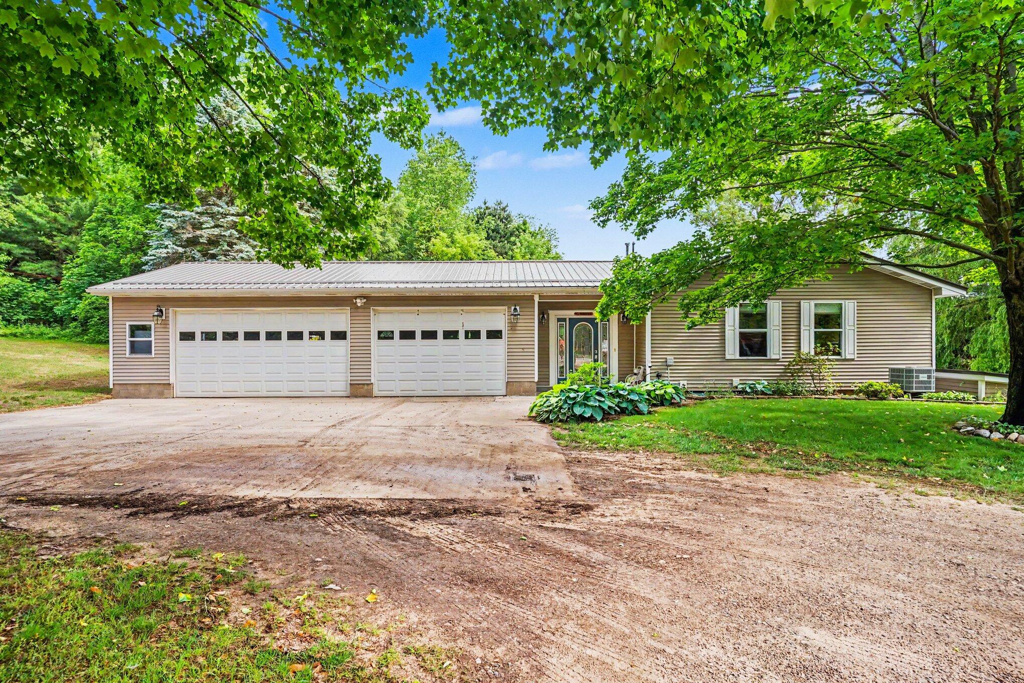 2430 West Woodrow Road Shelby, MI 49455 - Photo 25 of 38 003_file_1035