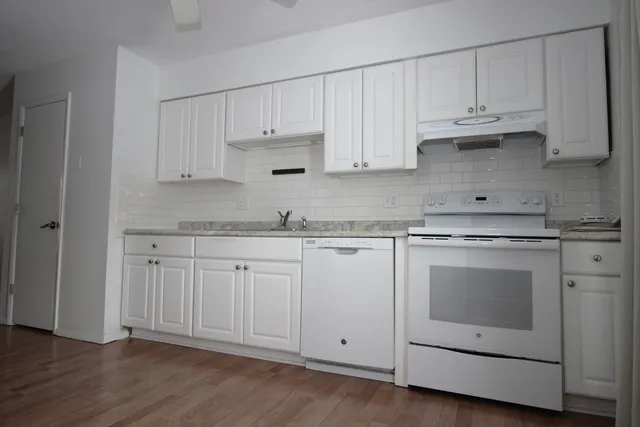 $104,900 | 105 South Towanda Avenue, Unit 19, Normal, IL 61761