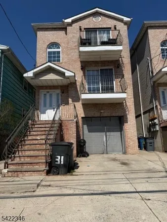 $2,650 | 31 Hanford Street, Unit 1, Newark, NJ 07114