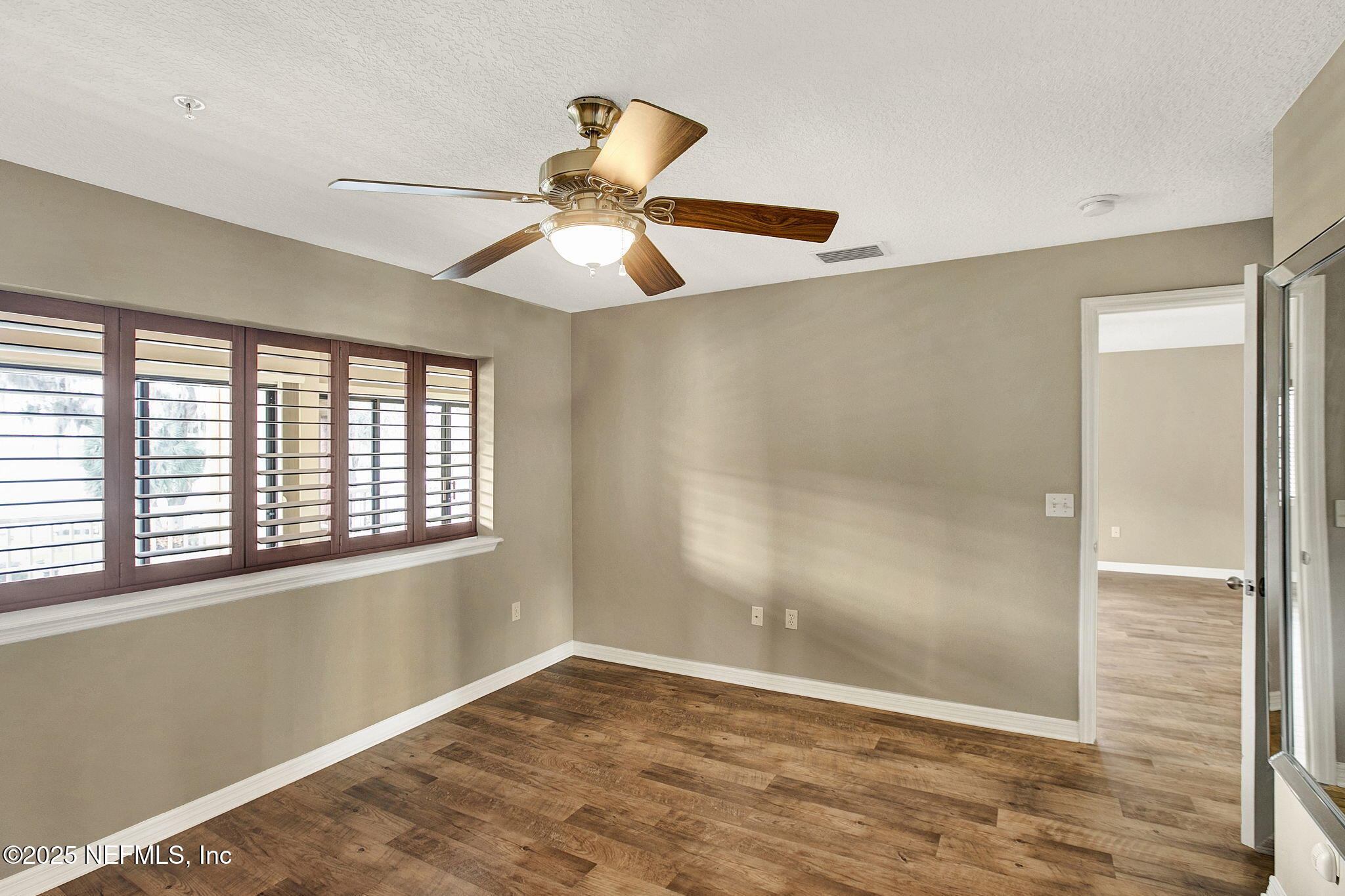 99 Broad River Place, Unit 2201 Welaka, FL 32193 - Photo 16 of 42 Primary Bedroom