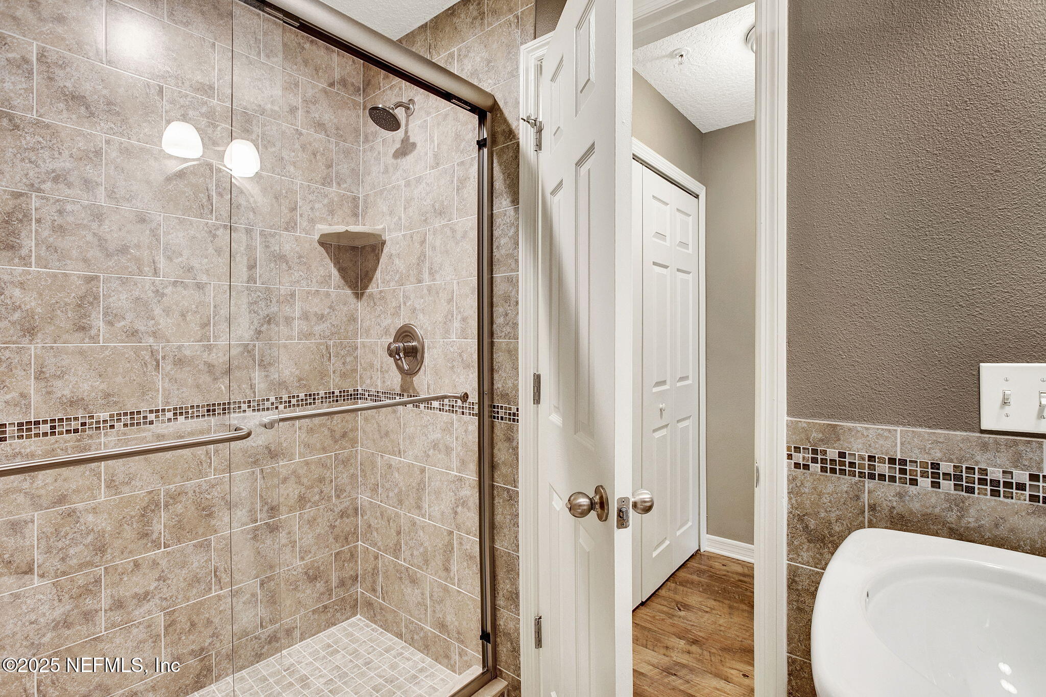 99 Broad River Place, Unit 2201 Welaka, FL 32193 - Photo 20 of 42 Primary Shower