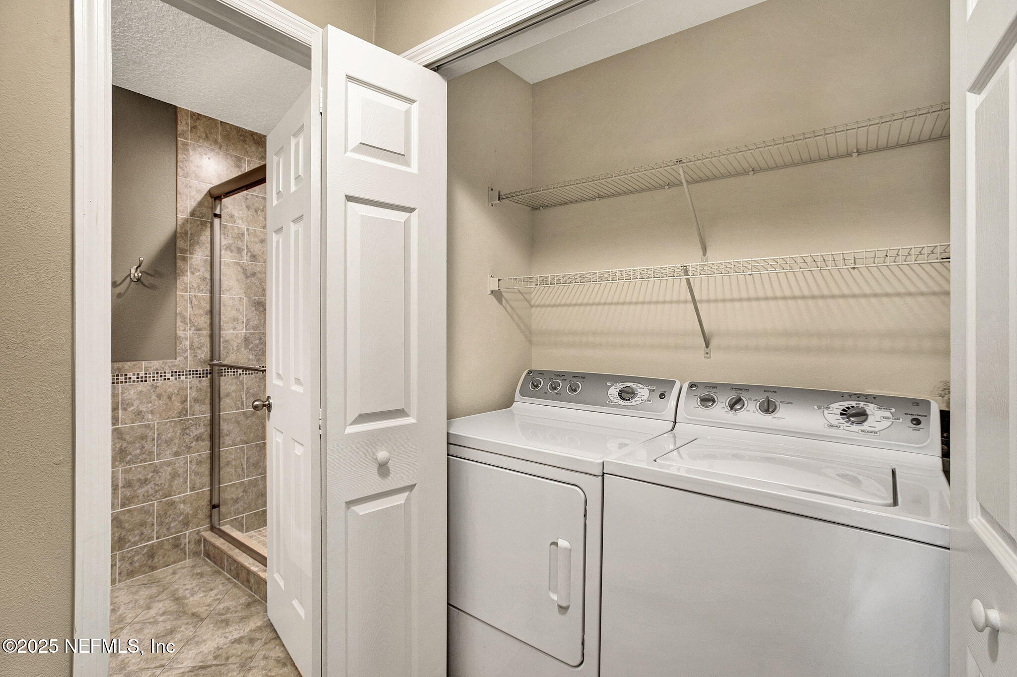 99 Broad River Place, Unit 2201 Welaka, FL 32193 - Photo 22 of 42 Laurdry