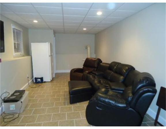 66 Lawrence Road Plymouth, MA 02360 - Photo 8 of 16 Gallery Image 8