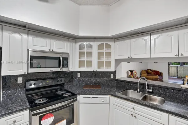 $2,650 | 13045 Southwest 88th Lane, Unit 104A, Miami, FL 33186